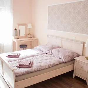 https://broadway-apartments-b3.hotels-hajduszoboszlo-hungary.com